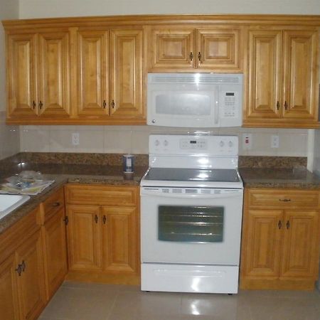 Carib Club Apartment Teluk Grace Luaran gambar