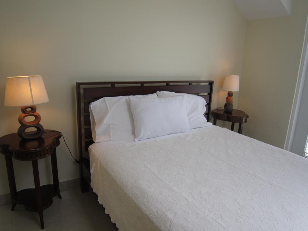 Carib Club Apartment Teluk Grace Luaran gambar