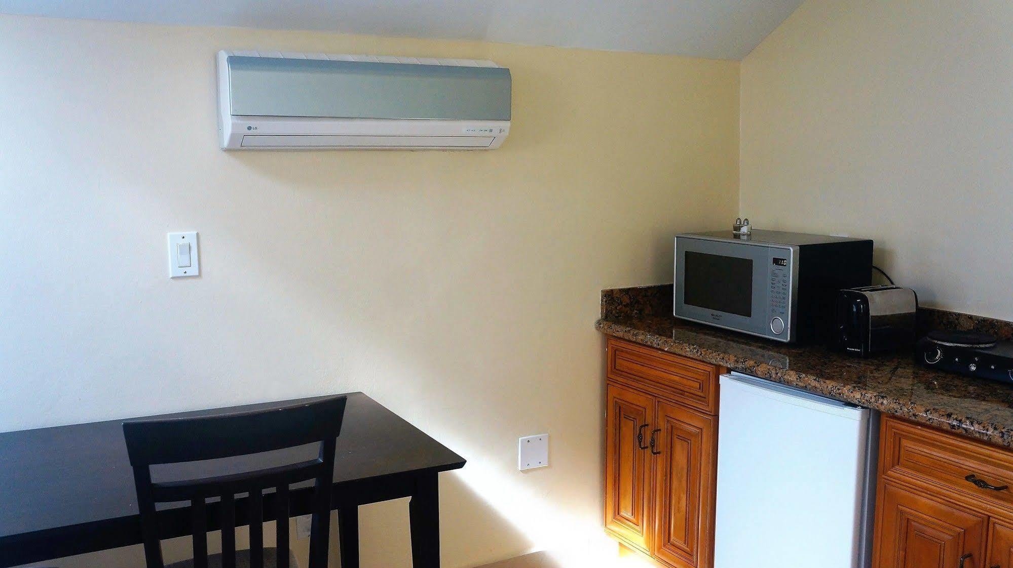 Carib Club Apartment Teluk Grace Luaran gambar